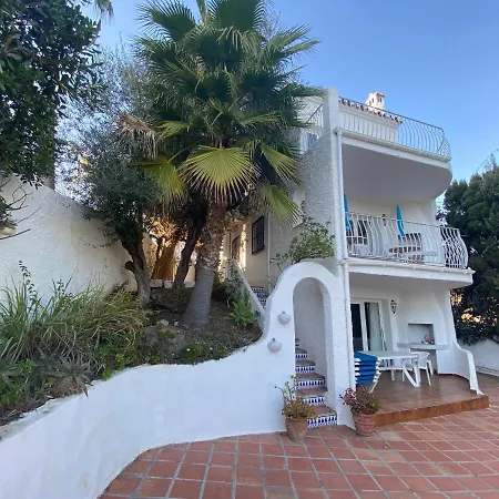 Chimenea With Pool And Lovely Garden Nerja